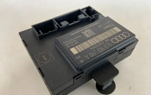 Audi Q7 4L Door control unit/module 4L0907290A 4L0910290A
