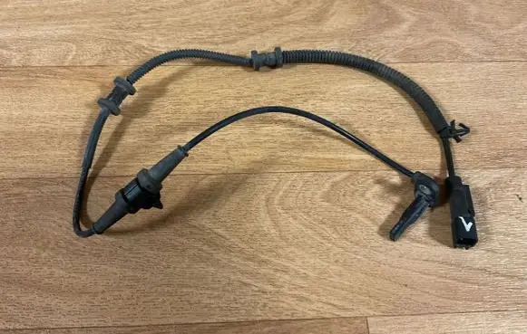 Opel Insignia A ABS brake wheel speed sensor 22821303