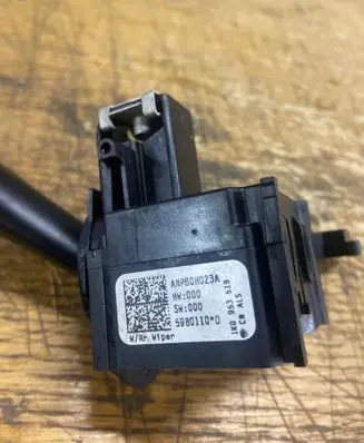 Volkswagen Golf V Wiper control stalk ANP80H023A 59B0110D