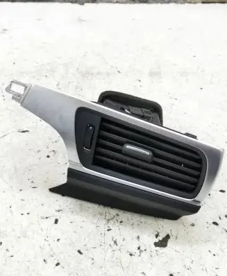 Audi A6 C7 Dashboard side air vent grill/cover trim 4G1820901 25700L