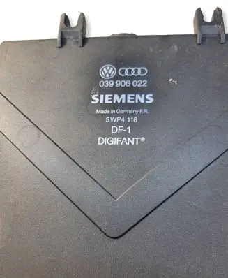Audi 80 90 S2 B4 Engine control unit/module 039906022