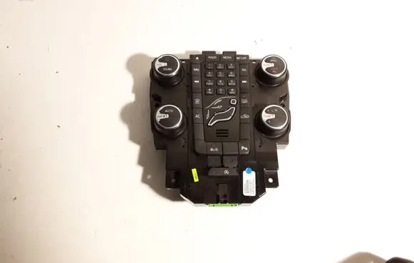 Volvo V40 Climate control unit 31288104