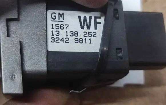 Opel Signum Seat heating switch 1567 13138252 32429811