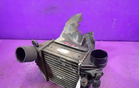 Volkswagen Bora Intercooler radiator