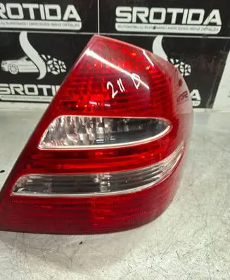 Mercedes-Benz E W211 Rear/tail lights A2118200464