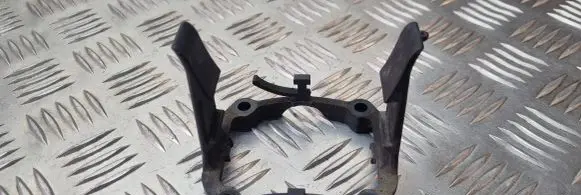 Volkswagen PASSAT B6 Other engine bay part 03C145853C
