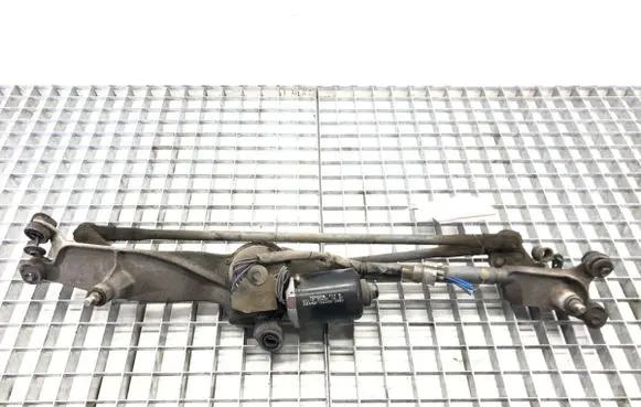 Front wiper linkage and motor