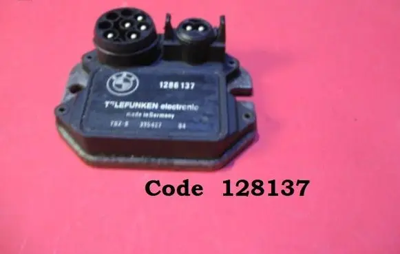 BMW 5 E34 Ignition amplifier control unit 128137