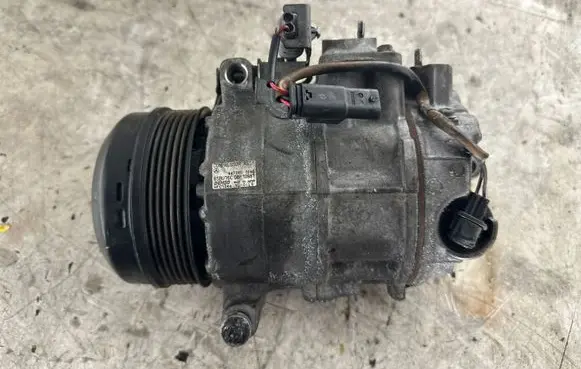Mercedes-Benz E W212 Air conditioning (A/C) compressor (pump) A0008302700