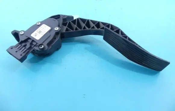 Chevrolet Orlando Accelerator throttle pedal 13253781 IMPRK1098605