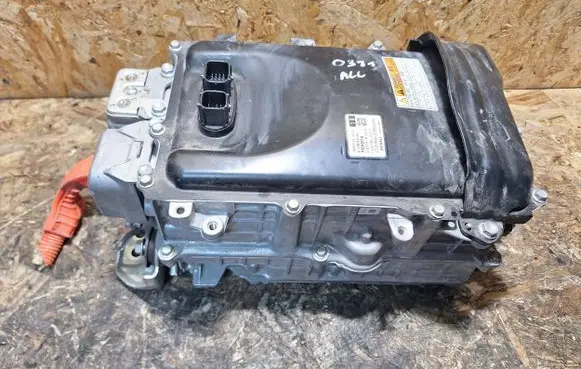 Toyota Yaris XP210 Voltage converter inverter G9200-K0010