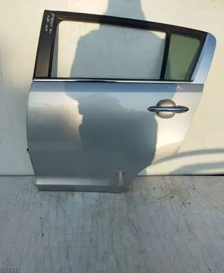 KIA Sportage Rear door