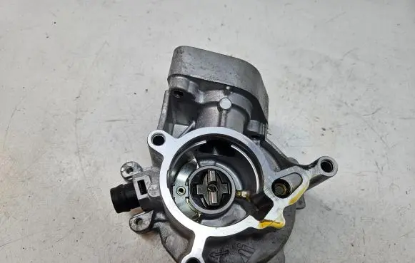 Audi A3 S3 8V Vacuum pump 06L145100F