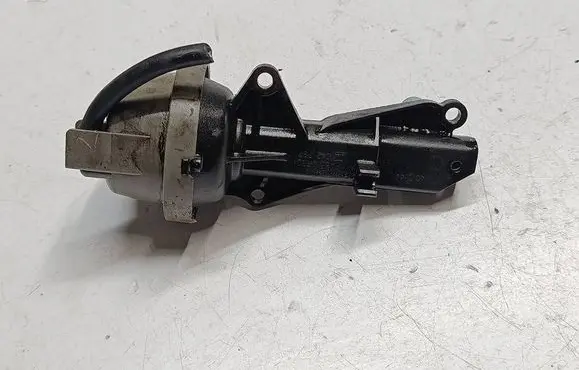 Volvo C30 Vacuum valve 042797