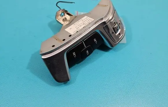 Multifunctional control switch/knob
