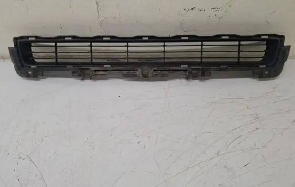 Toyota Land Cruiser (J150) Front bumper lower grill 5311260090