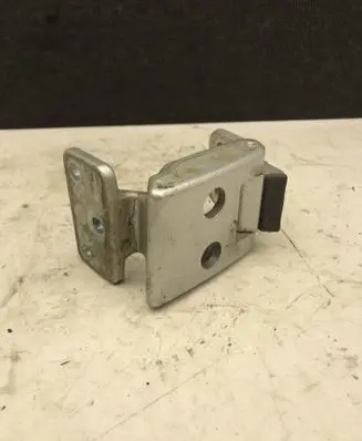 Mercedes-Benz Sprinter W906 Rear door hinge set A9068500297 A047058