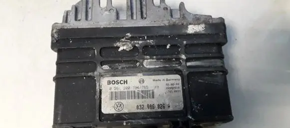 Volkswagen Golf III Engine control unit/module 032906026a 0261200764