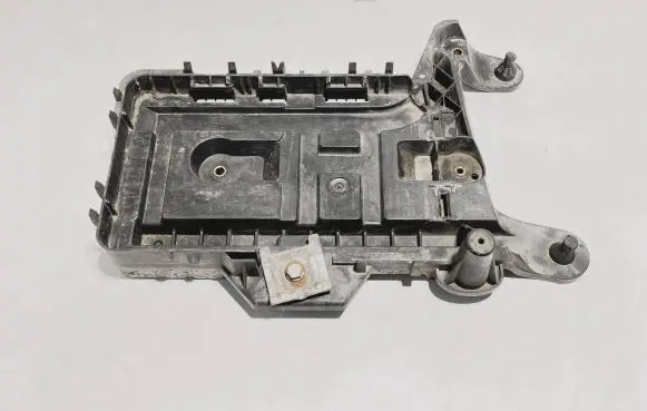 Volkswagen PASSAT B7 Battery tray 1K0915325A 22660