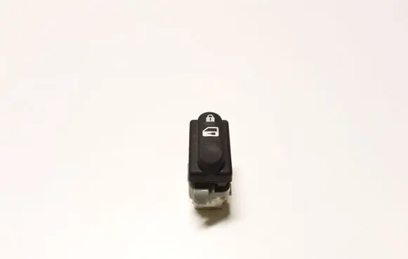 Nissan Qashqai Central locking switch button 21000A2311 21000A 2311