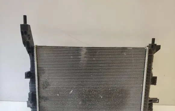 Ford Focus Coolant radiator BV618005BD