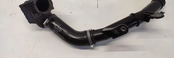 Volvo XC40 Intercooler hose/pipe 32224392