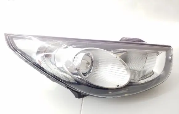Hyundai ix35 Headlight/headlamp 921022Y