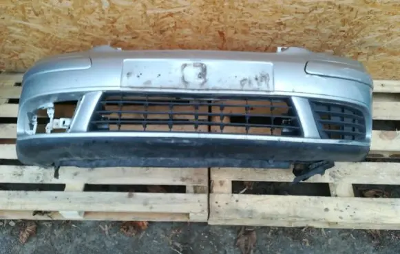 Volkswagen Golf Plus Front bumper