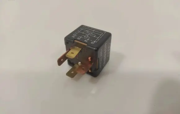 Audi A4 S4 B5 8D Other relay 443919578C