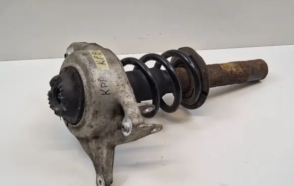 Audi Q5 SQ5 Coil spring mount 8K0412383F