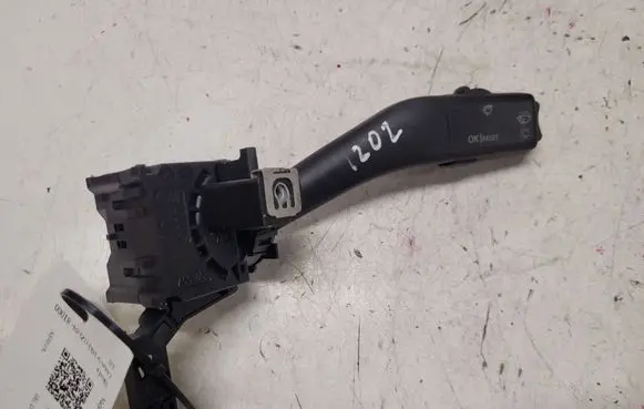 Skoda Octavia Mk2 (1Z) Wiper control stalk 1K0953519A