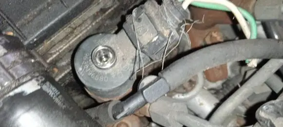 Peugeot 406 Fuel injector 0445110008 9635196580