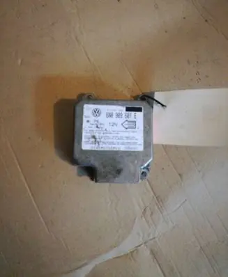 Volkswagen Golf III Airbag control unit/module 6N0909601E