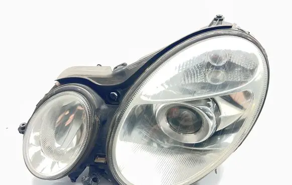 Mercedes-Benz E W211 Headlight/headlamp 15435901