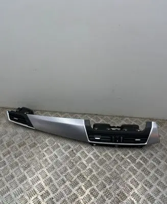 BMW 2 F46 Radio/GPS head unit trim 9287289 17852911 518804