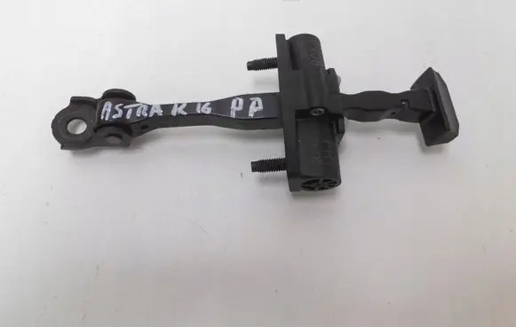 Opel Astra K Front door check strap stopper