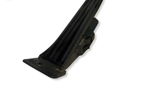 BMW 2 F46 Accelerator throttle pedal 21490710