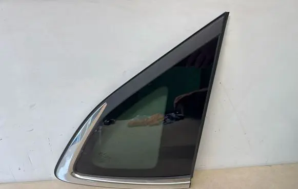 Hyundai Tucson TL Rear side window 87820D3100