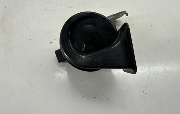 BMW 6 F06 Gran coupe Horn signal 61337284482 7284482