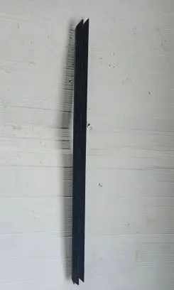 BMW X4 G02 Rubber seal front door (on door) 7393417