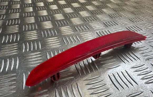 BMW 3 G20 G21 Rear tail light reflector 24135110 252782