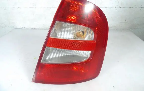 Skoda Fabia Mk1 (6Y) Rear/tail lights 6Y6945112B