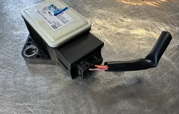 Nissan Qashqai ESP acceleration yaw rate sensor 0265005757 479300006R