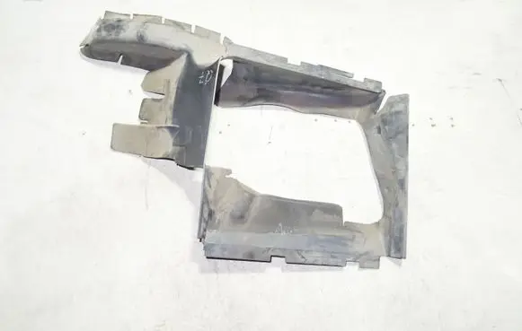 Audi Q7 4L Intercooler air channel guide 4L0117335B