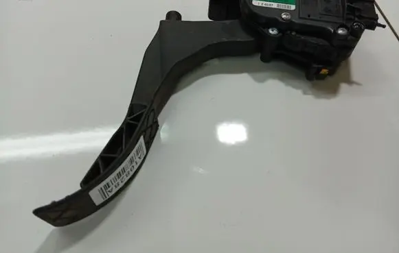 Volkswagen Polo IV 9N3 Accelerator throttle pedal 6PV00849601
