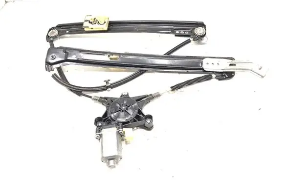 Skoda Karoq Front door window regulator with motor