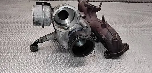 Volkswagen Touran I Turbo 038253014G BV39A0022 HA50074581
