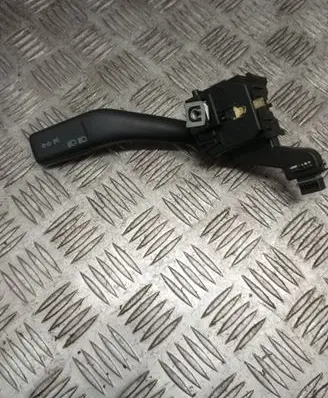 Skoda Octavia Mk2 (1Z) Indicator stalk 1K0953513