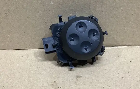 Mercedes-Benz CLS C218 X218 Seat control switch A2048702558