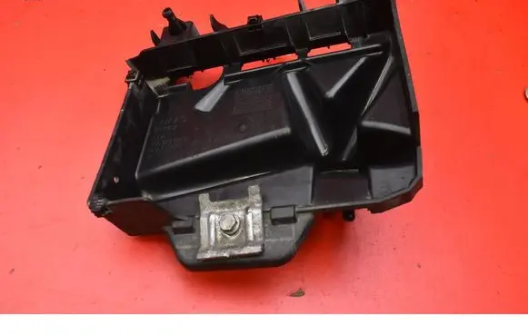 Skoda Rapid (NH) Battery box tray 6C0915331D